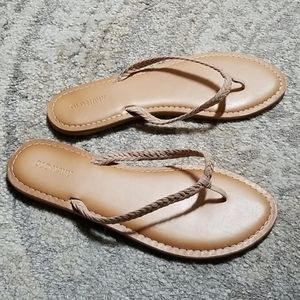 Old Navy tan braided sandals